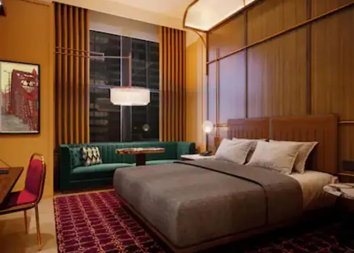 Canopy By Hilton Loop 4*