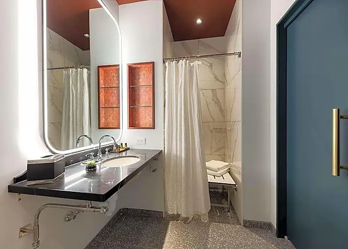 Canopy By Hilton Loop Hotel 4*