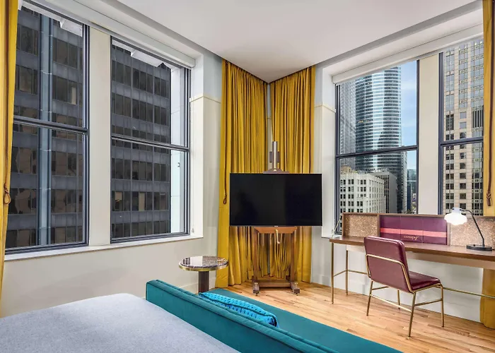 Canopy By Hilton Loop 4*